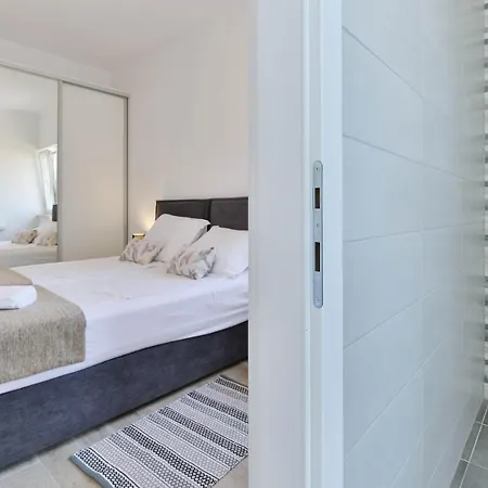 Vila Luxury With A Swimming Pool - Mulo, Zadar - 19140 Vrsi